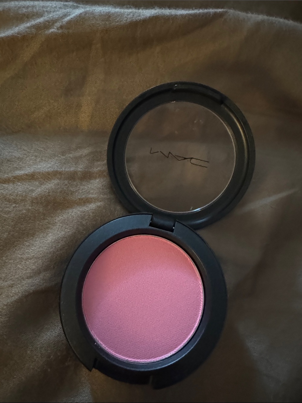 MAC Cosmetics Powder Blush — Rose Pink Compact- PINK SWOON - Picture 2 of 2